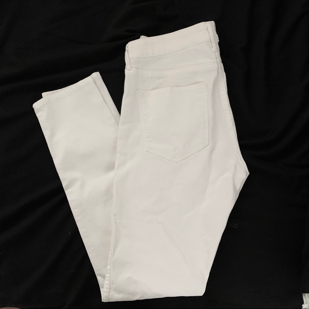 White skinny jeans